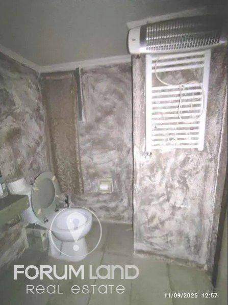 Forumland Real Estate, Μπάνιο