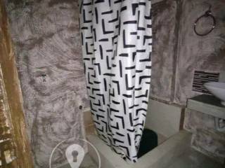 Forumland Real Estate, Μπάνιο