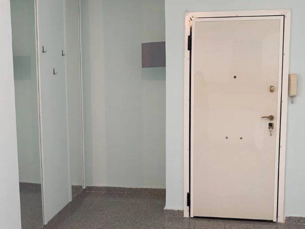 Forumland Real Estate, Είσοδος