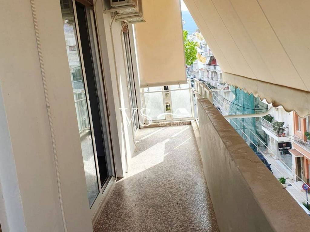 Θέα απο μπαλκόνι