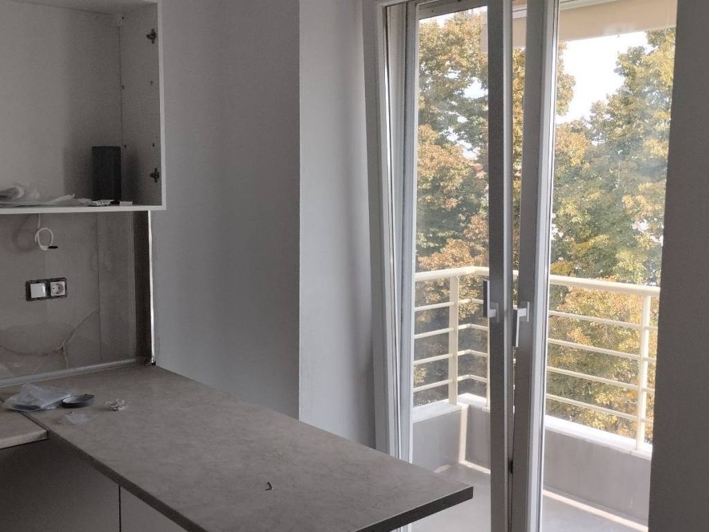 TRAPEZI SALONOKOYZINAS