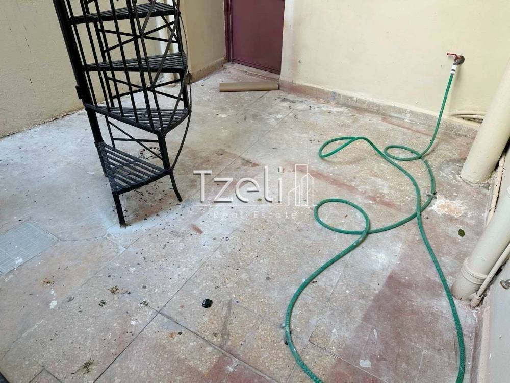 Αυλ΄΄΄΄΄΄΄΄΄΄η