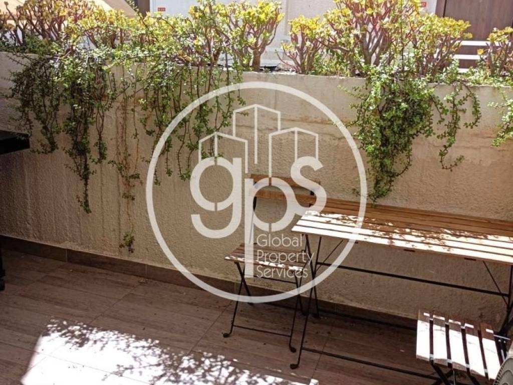 Θέα από μπαλκόνι