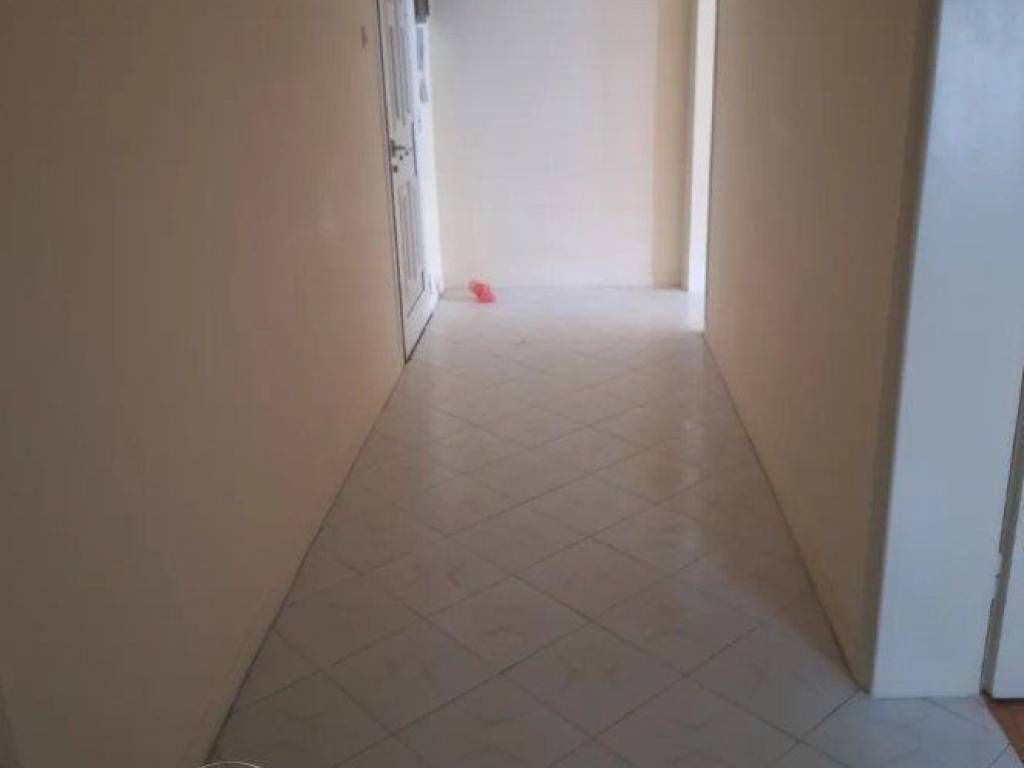 Forumland Real Estate, Διάδρομος