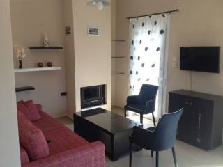 ΝΕΟΔΜΗΤΗ ΜΟΝΟΚΑΤΟΙΚΙΑ , ΕΠΙΠΛΩΜΕΝΗ