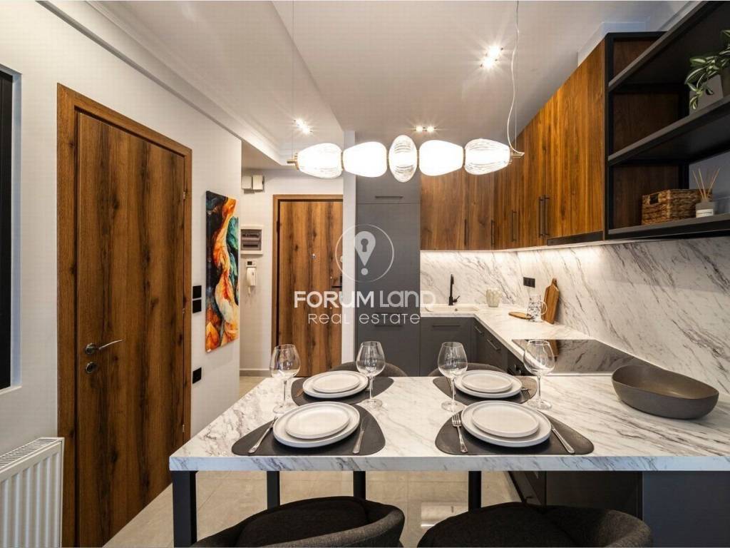 Forumland Real Estate, Σαλοκουζίνα