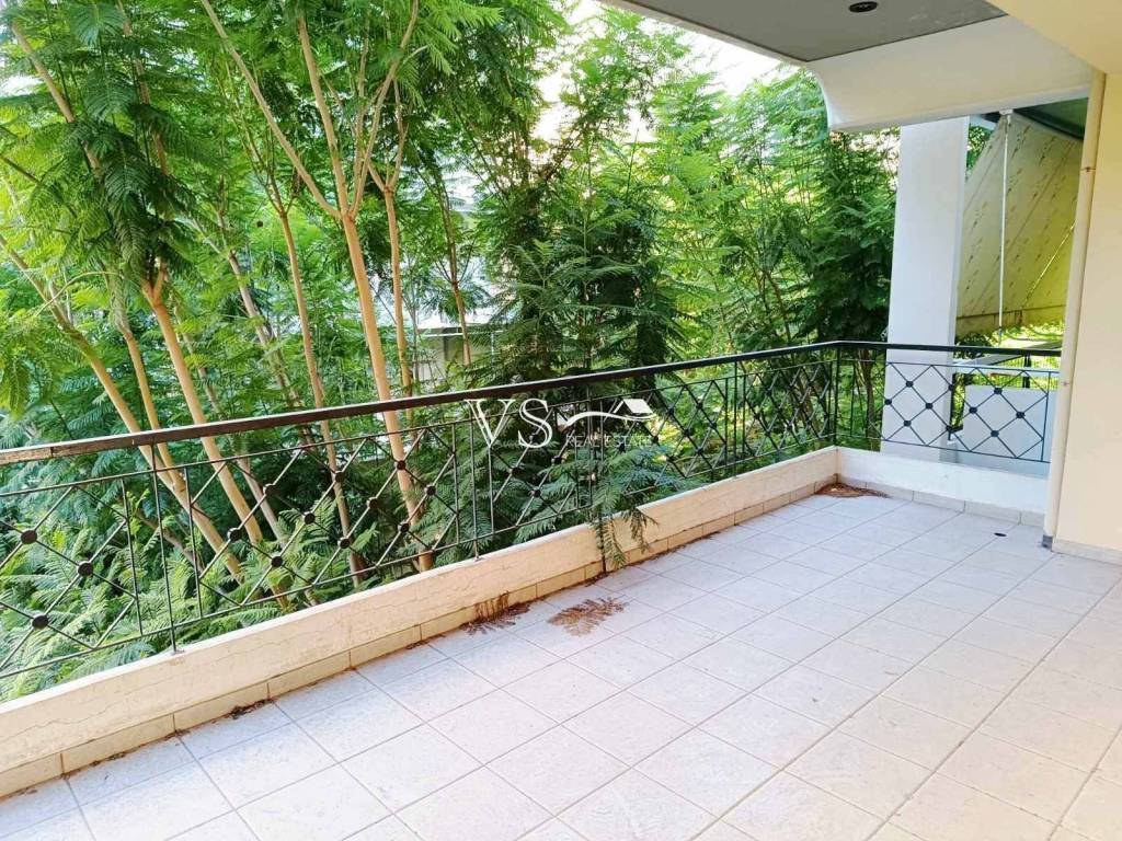 Θέα απο μπαλκόνι