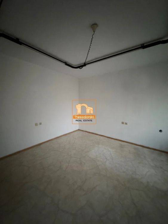 Δικαστήρια, Γραφείο, 30 τ.μ.