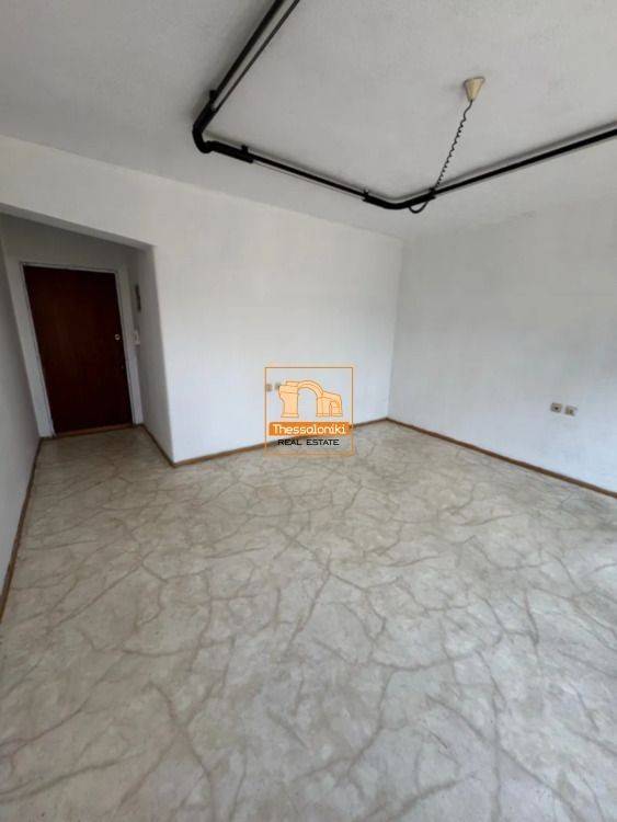 Δικαστήρια, Γραφείο, 30 τ.μ.