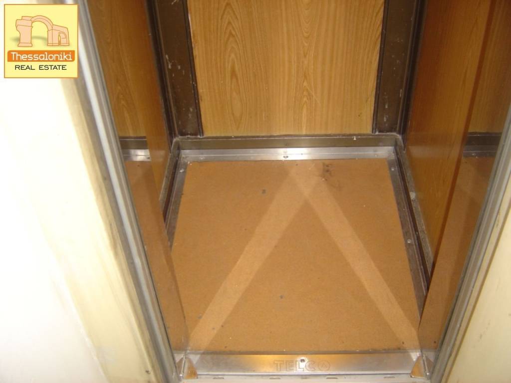 Δικαστήρια, Γραφείο, 30 τ.μ.