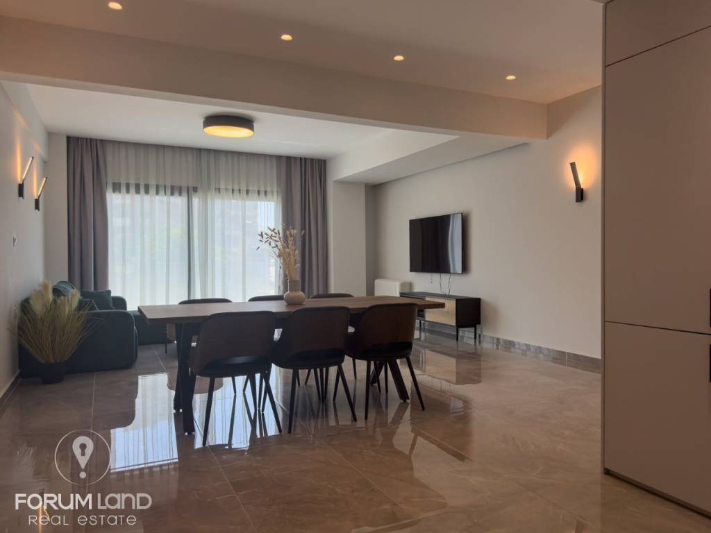 Forumland Real Estate, Σαλοκουζίνα