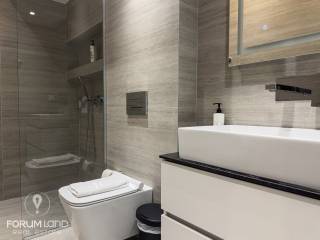 Forumland Real Estate, Μπάνιο