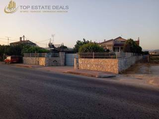 Diakrinetai petrine mantra me kagkela perimetrika tes bilas