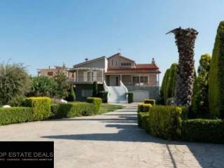 Apopse tes bilas mesa apo ten oikia ston kepo