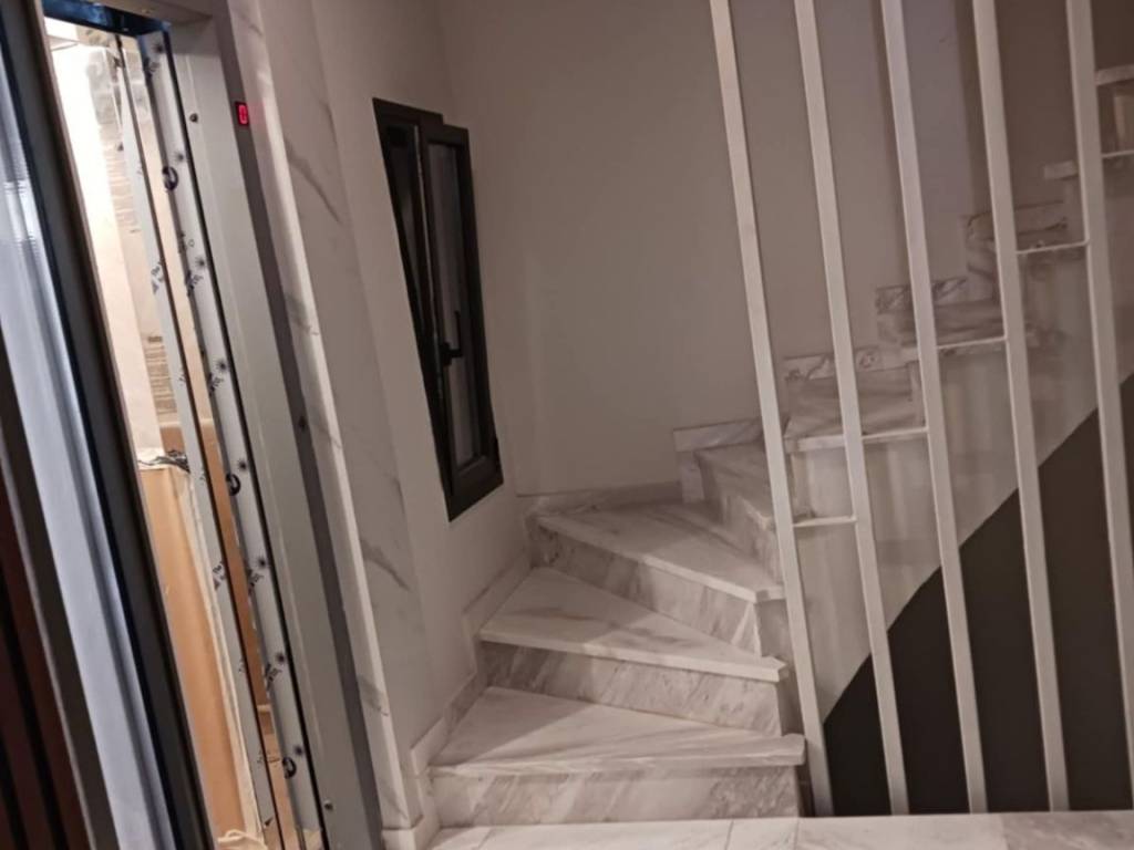 είσοδος οικοδομης