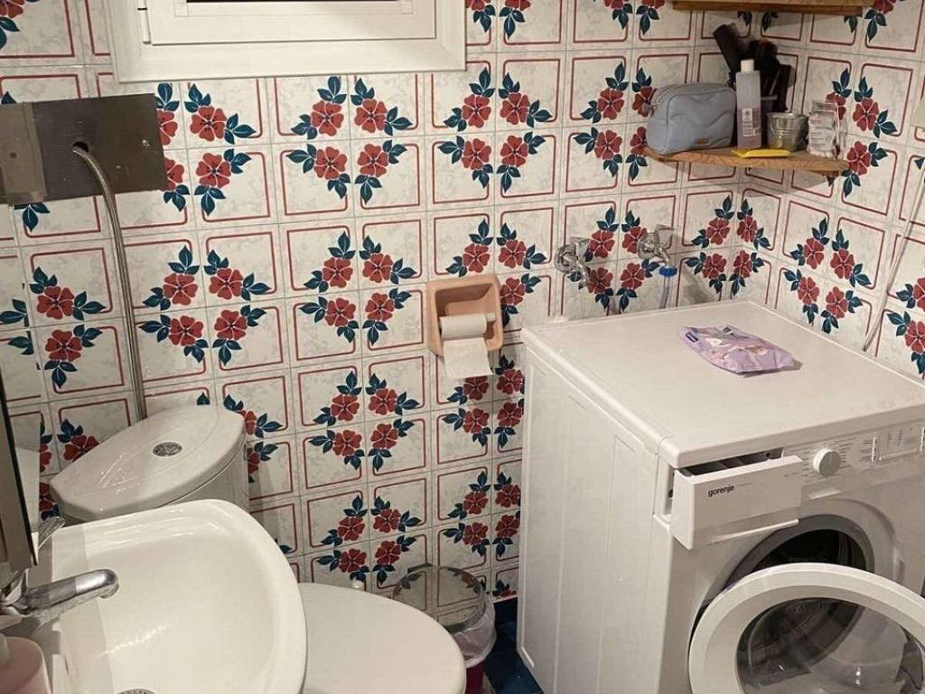 Forumland Real Estate, Μπάνιο