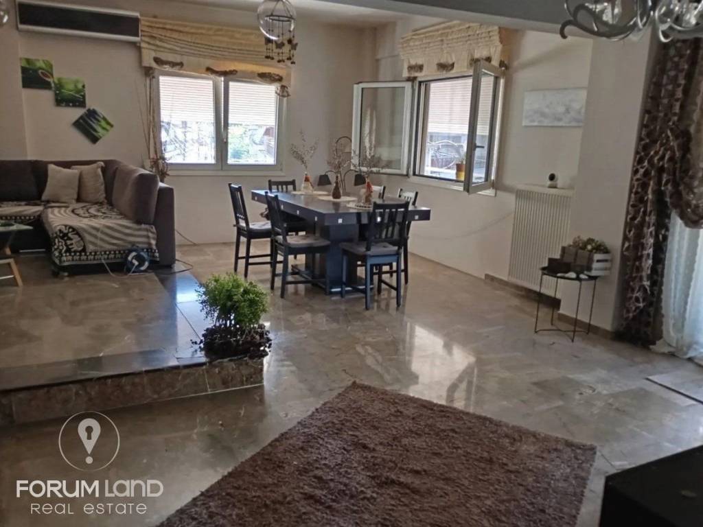 Forumland Real Estate, Σαλοκουζίνα