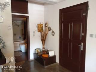 Forumland Real Estate, Είσοδος