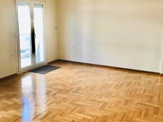 Forumland Real Estate, Σαλόνι