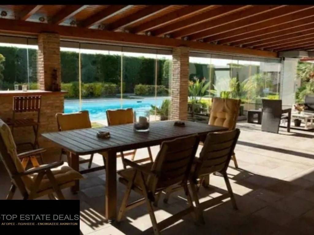 Apopse estiatorioy -pisinas