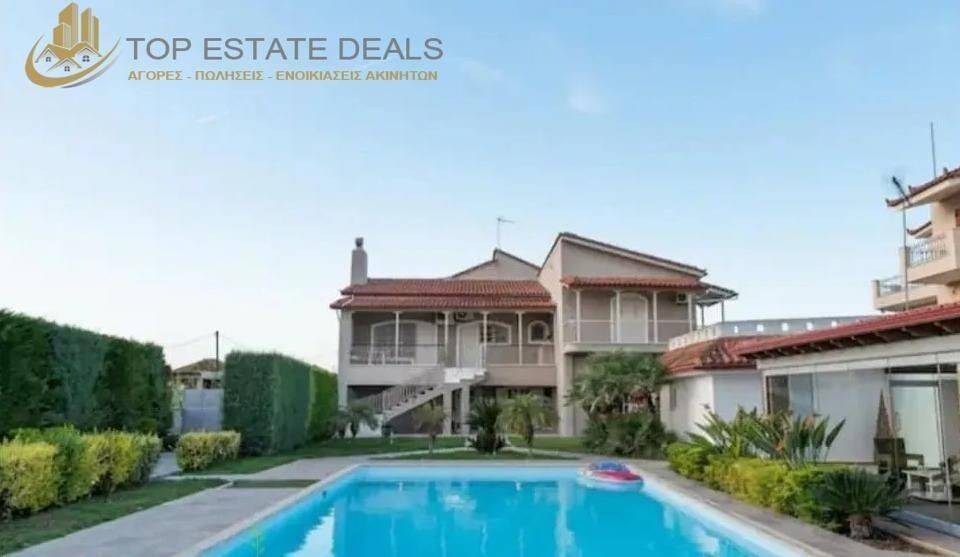 piso pleyra spitioy,pisina dexia estiatorio-spitaki