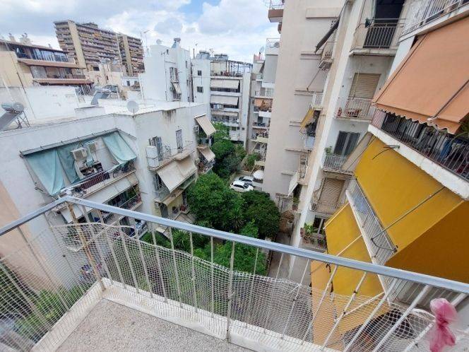 Θέα από μπαλκόνι