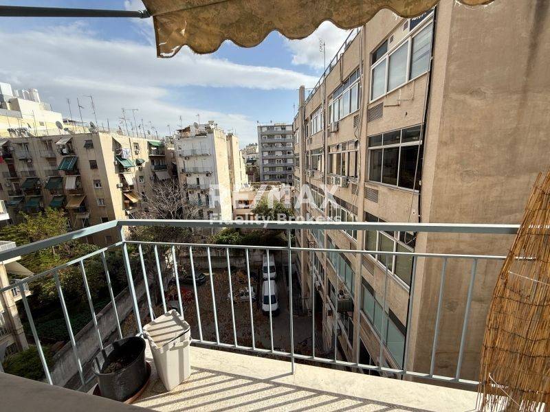 Θέα από μπαλκόνι