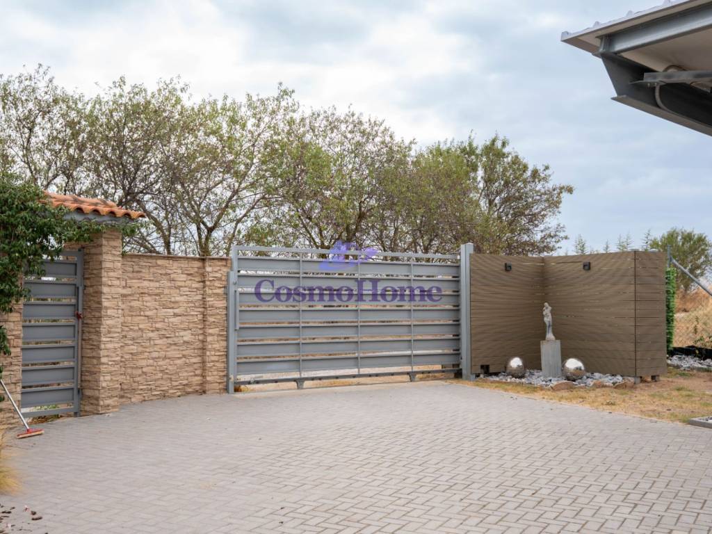 KENTRIKE EISODOS AKINETOY