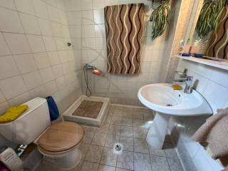 Μπάνιο ισογείου