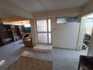 EISODOS TOY EMIPOGEIOY CHOROY