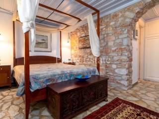 Ypnodomatio ypogeioy