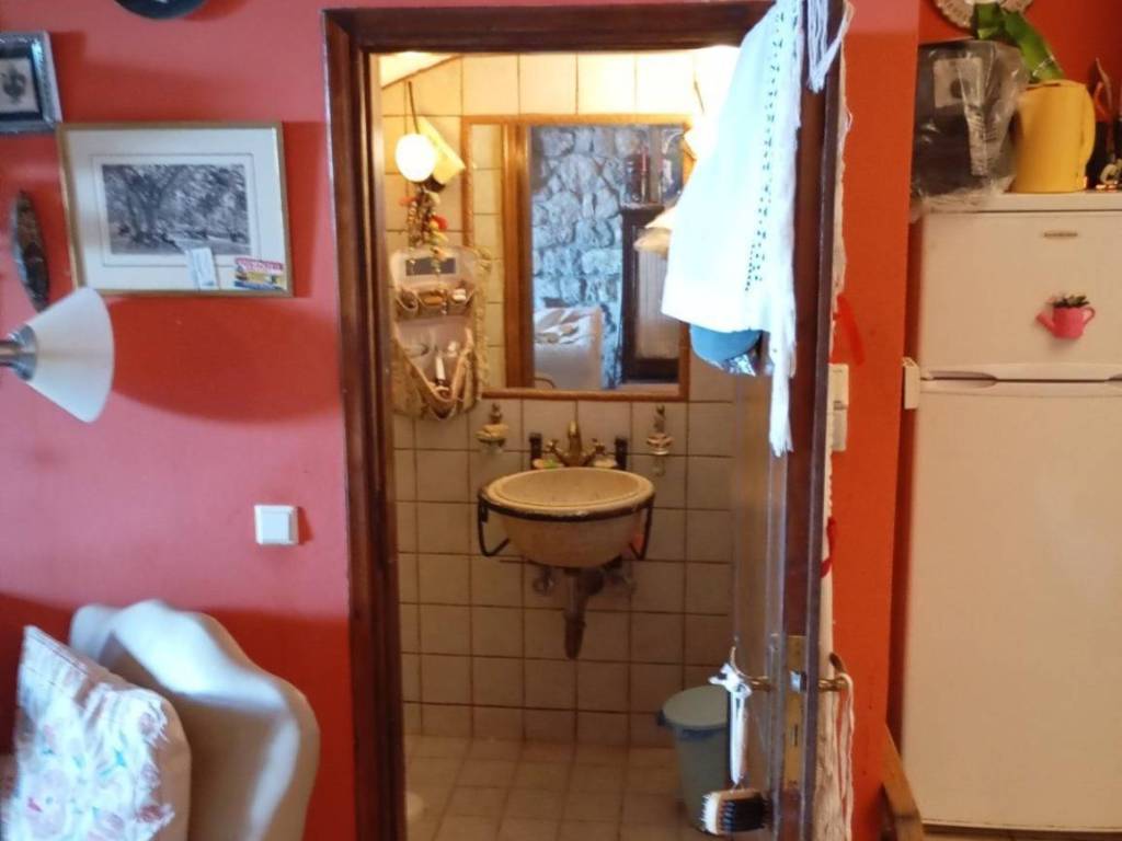 Mpanio w.c. isogeioy