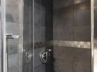 Παλιό τηλέφωνο μπάνιου