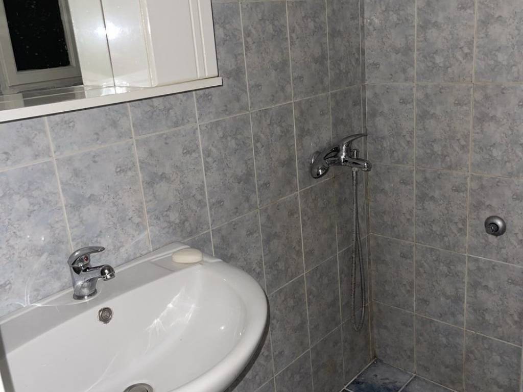 Forumland Real Estate, Μπάνιο με ντουζιέρα