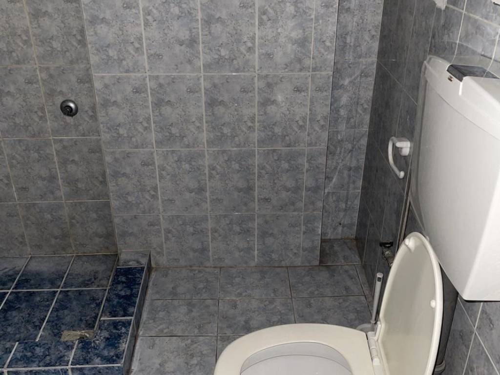 Forumland Real Estate, Μπάνιο με ντουζιέρα