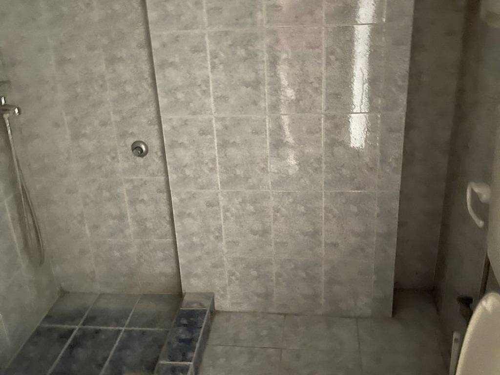 Forumland Real Estate, Μπάνιο με ντουζιέρα