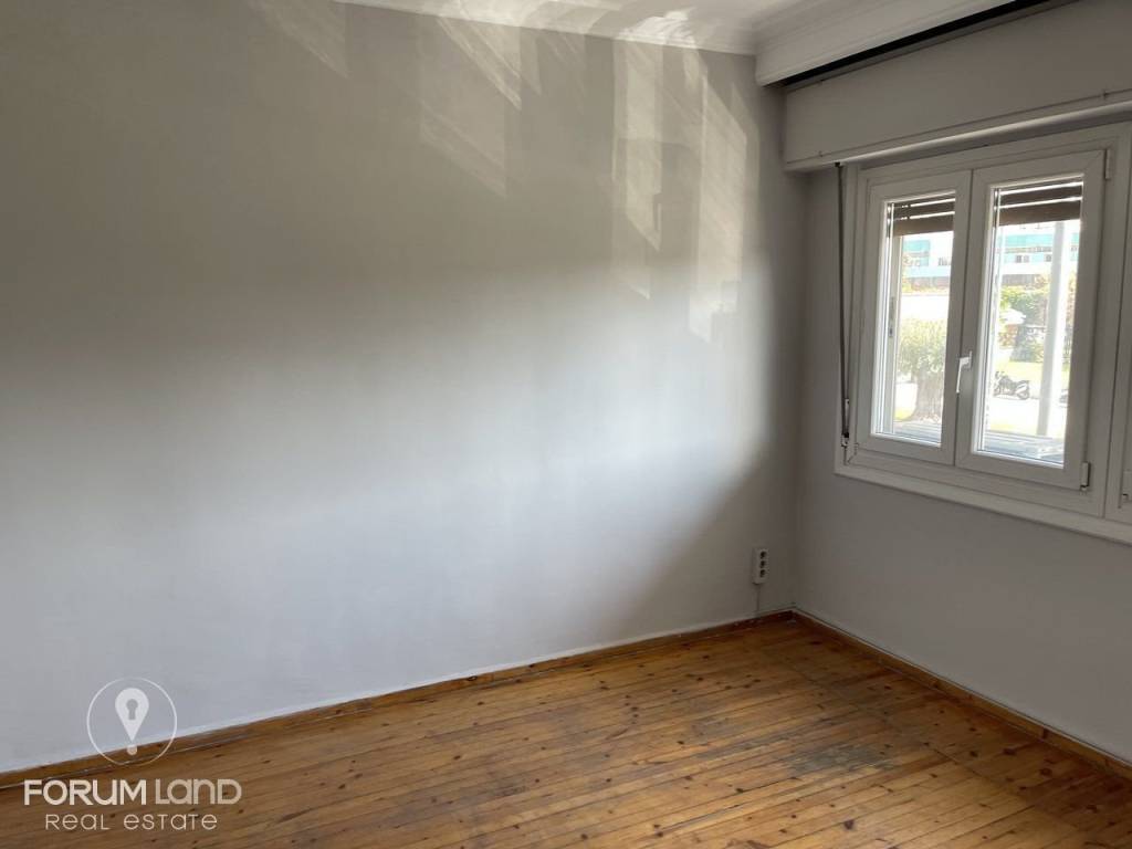 Forumland Real Estate, δωμάτιο