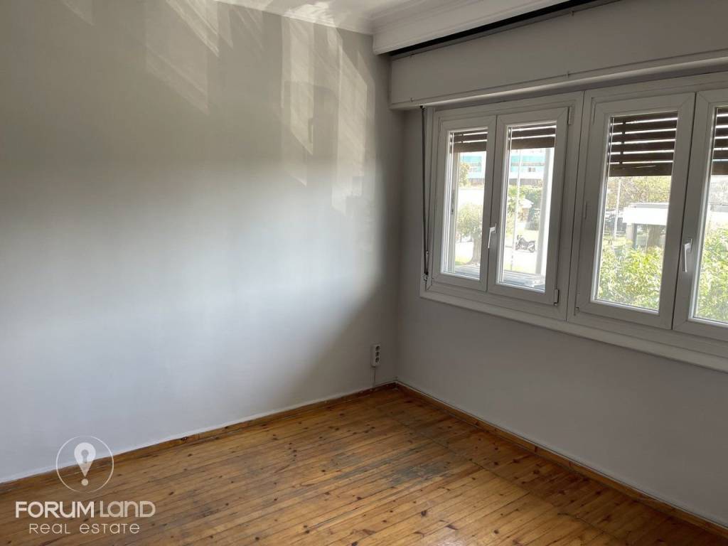 Forumland Real Estate, δωμάτιο