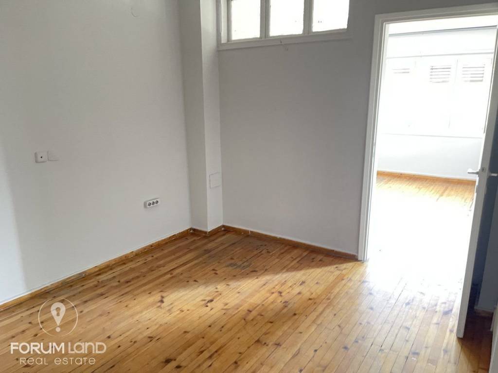 Forumland Real Estate, δωμάτιο