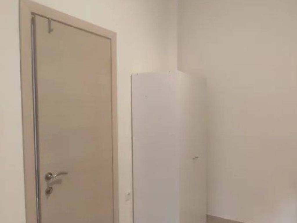 Forumland Real Estate, Χωλ