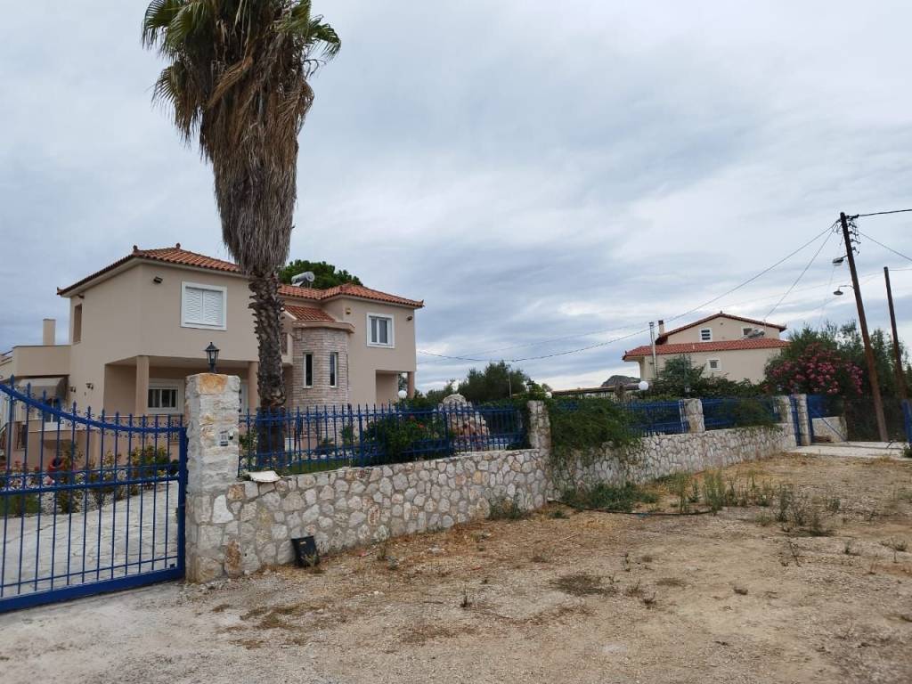 Luxurious villa 195 sq.m.