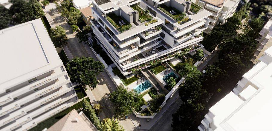 New luxury 1st floor apartment