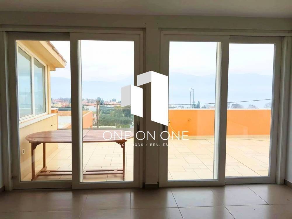 Θέα απο μπαλκόνι