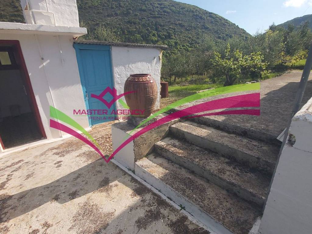 ΜΟΝΟΚΑΤΟΙΚΙΑ ΛΑΧΟΣ ΙΘΑΚΗ