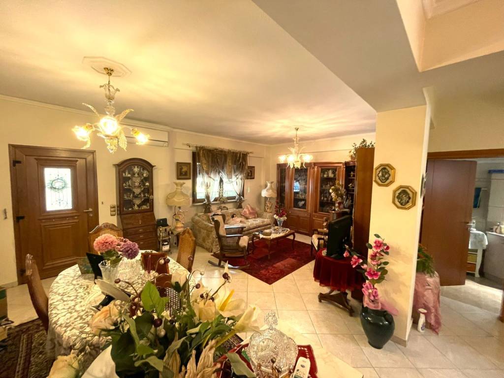 Σαλοκουζίνα 2ου επιπέδου