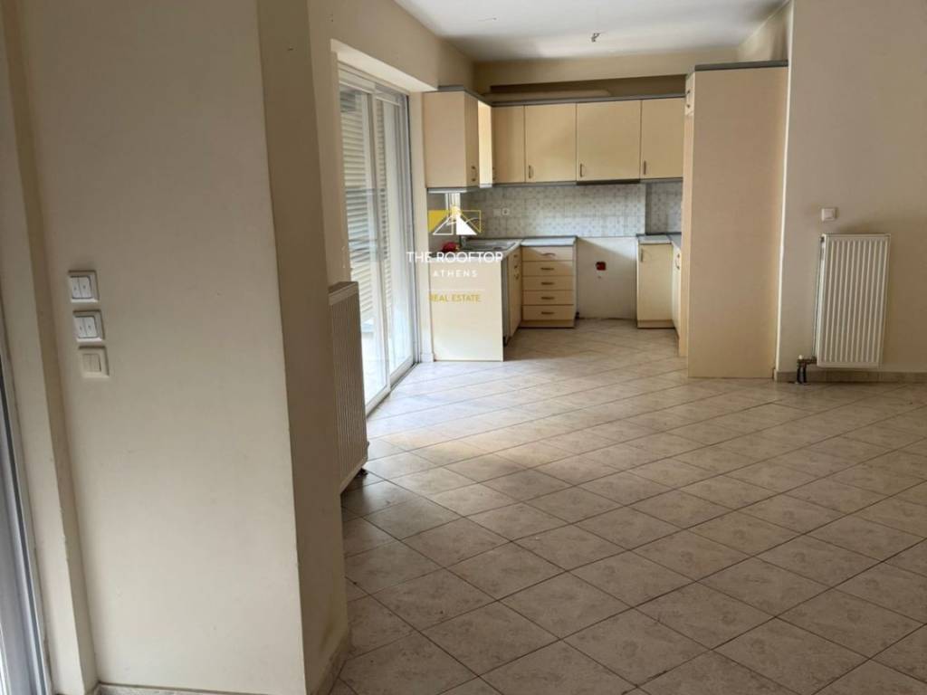 eniaios choros ( saloni-koyzina)