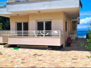 Θέα απο μπαλκόνι