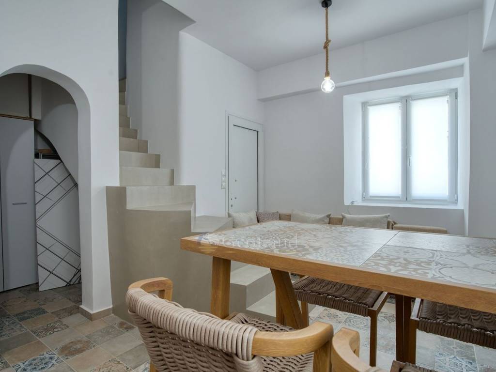 Σαλοκουζίνα