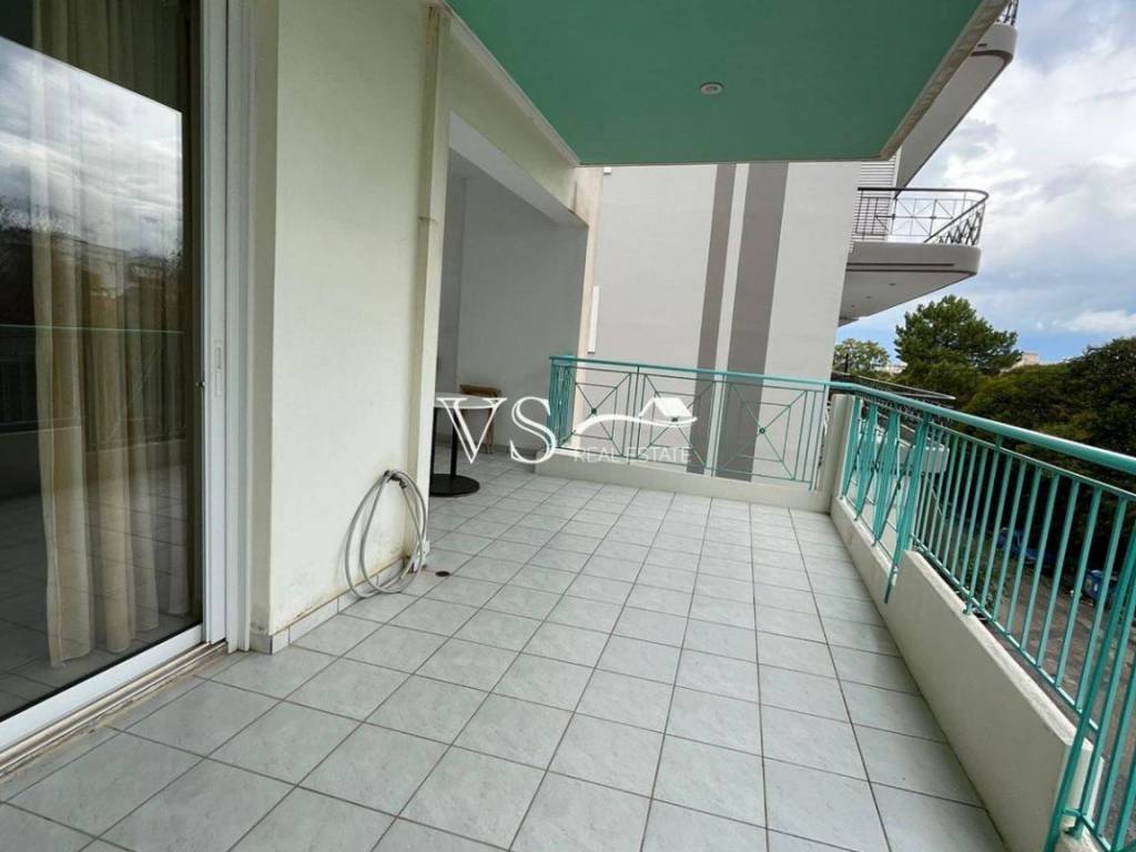 Θέα απο μπαλκόνι