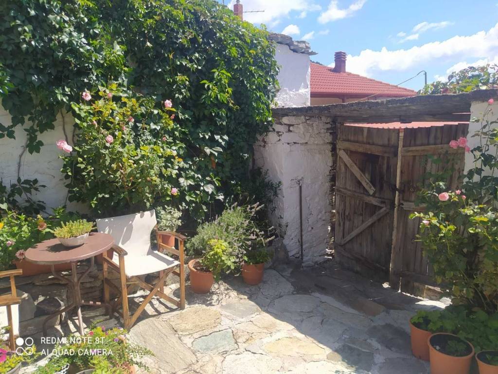 Μονοκατοικία προς πώληση στο Λιβάδι Ολύμπου.